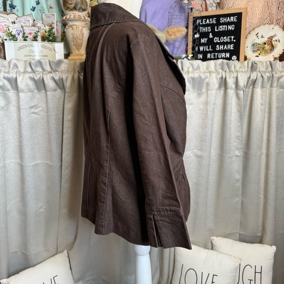 Cato Brown Blazer with Cropped Length and Notched Lapel - Picture 7 of 13